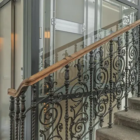 Elegant Center - Historic Building *